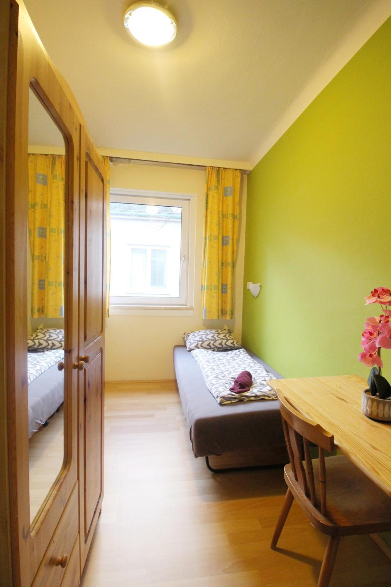 Privatunterkunft Single In Hutteldorfer Strasse Area