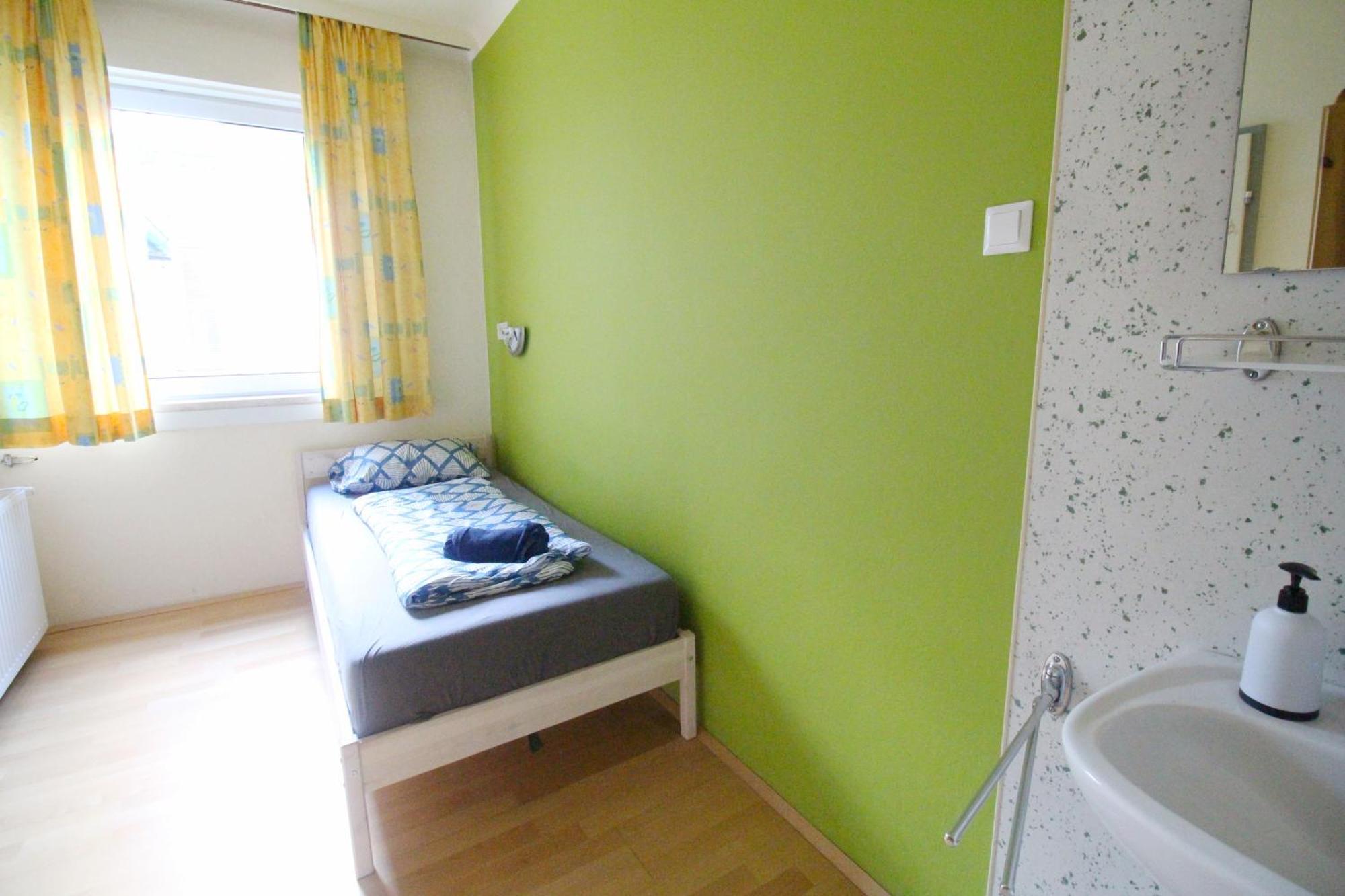 Privatunterkunft Single In Hutteldorfer Strasse Area